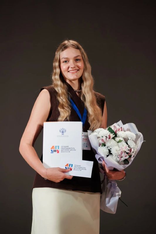 Челябинский преподаватель живописи стала лучшим молодым педагогом Урала