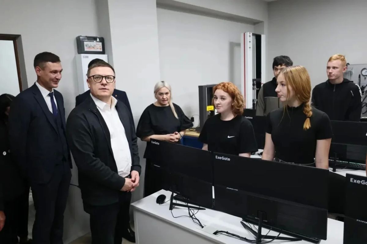 Алексей Текслер оценил потенциал Саткинского горно-керамического колледжа Алексей Текслер оценил потенциал Саткинского горно-керамического колледжа