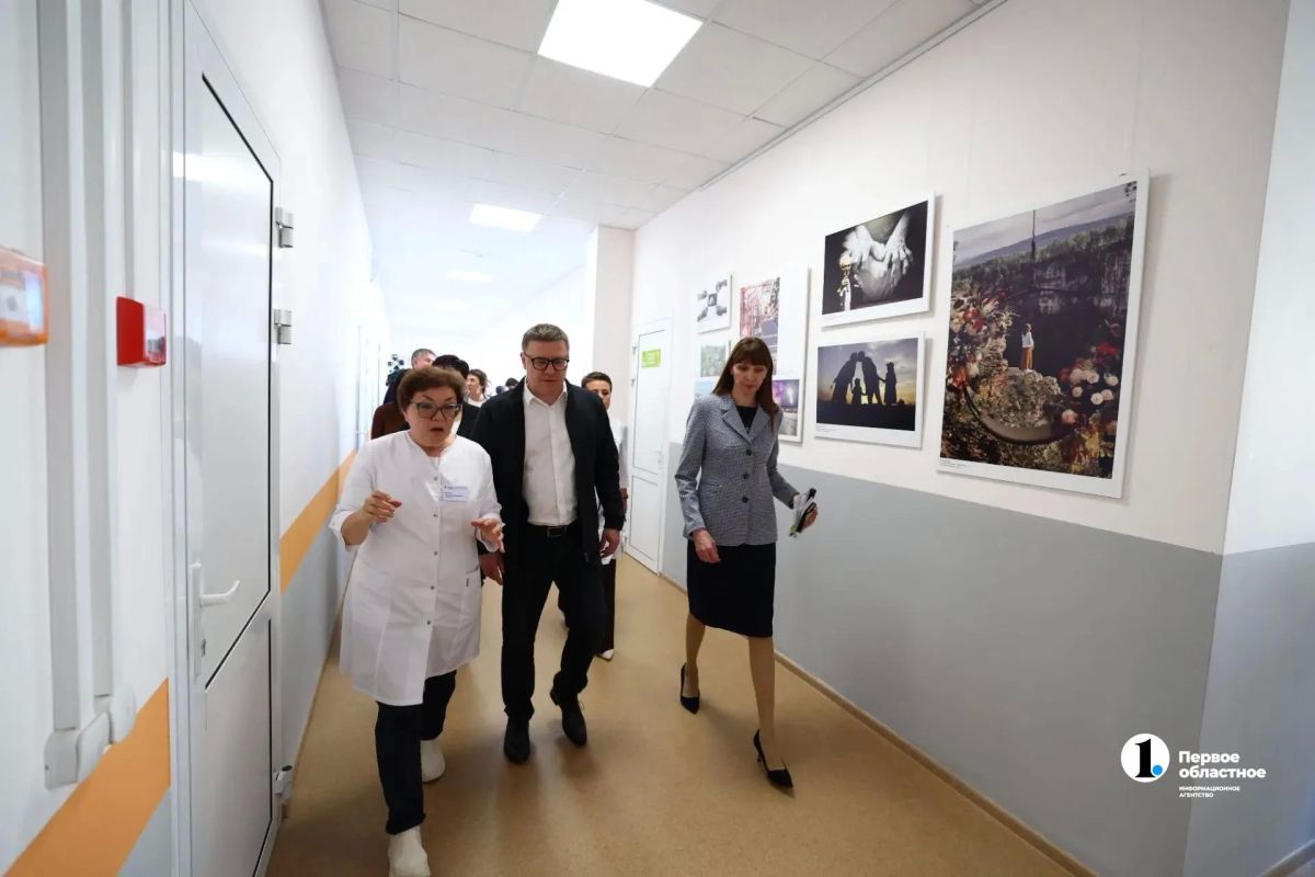 Следующей точкой поездки Алексея Текслера в Сатке стала обновленная поликлиника № 1 на улице Куйбышева Следующей точкой поездки Алексея Текслера в Сатке стала обновленная поликлиника № 1 на улице Куйбышева
