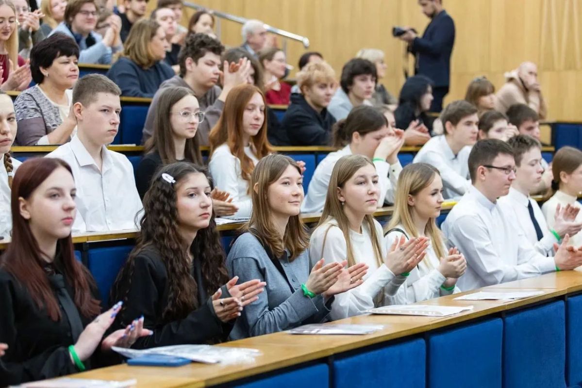 Интерес к экологическим профессиям растёт по всей России! Интерес к экологическим профессиям растёт по всей России!