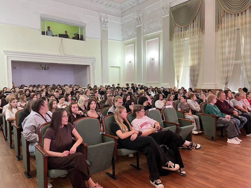 В Копейске стартовал конкурс-фестиваль «Стильные люди» В Копейске стартовал конкурс-фестиваль «Стильные люди»