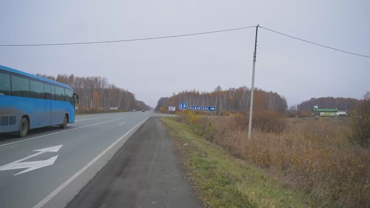 Яна Лантратова: Сегодня в деревню Бажикаева Челябинской области зашли 20 единиц строительной техники