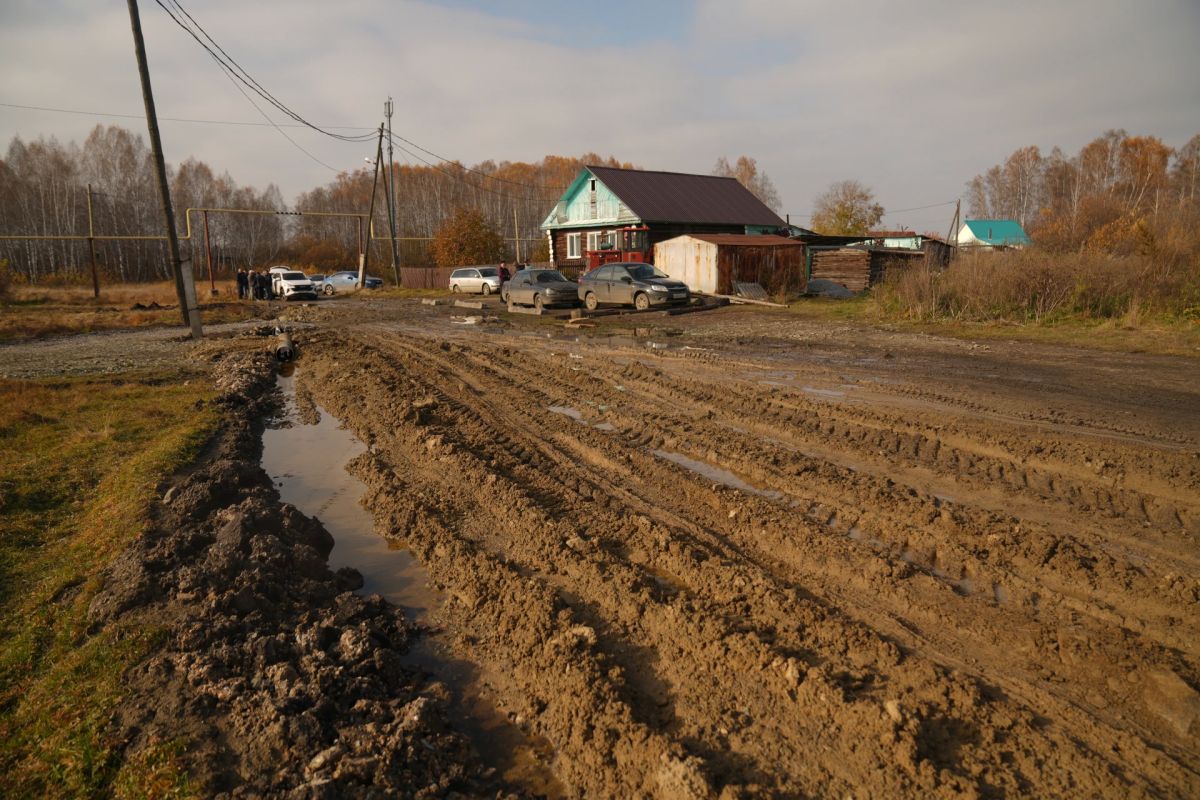 В деревне Бажикаева начали ремонт дорог
