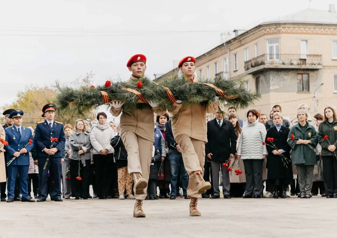 В Коркино открыли мемориал участникам специальной военной операции В Коркино открыли мемориал участникам специальной военной операции