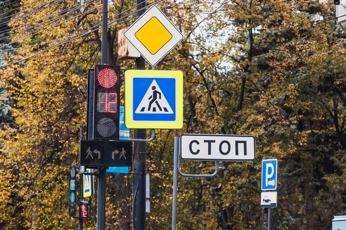 Челябинцев предупредили об отключении светофора на Доватора и Воровского