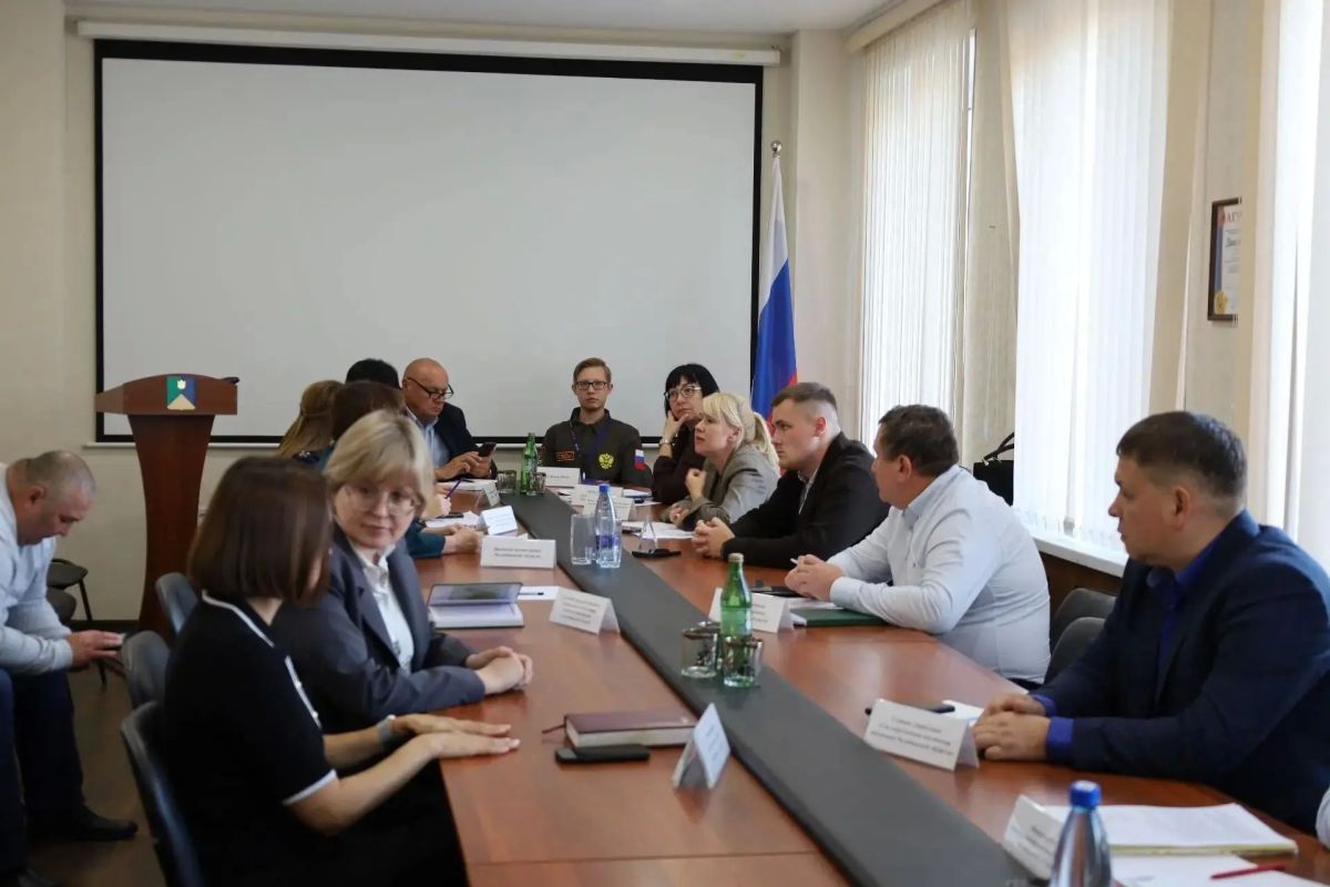 В Кунашаке мобильная группа Общественной палаты региона приняла ветеранов и членов их семей В Кунашаке мобильная группа Общественной палаты региона приняла ветеранов и членов их семей