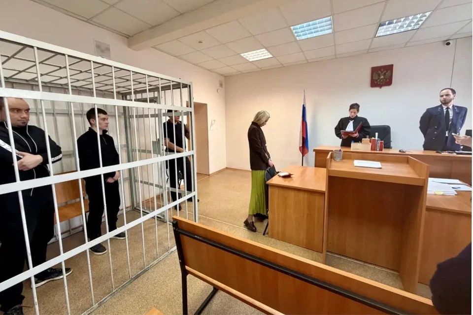 Прикидывались сотрудниками ФСБ и выманили 27 млн рублей: двух мошенников осудили в Челябинске за обман пенсионеров