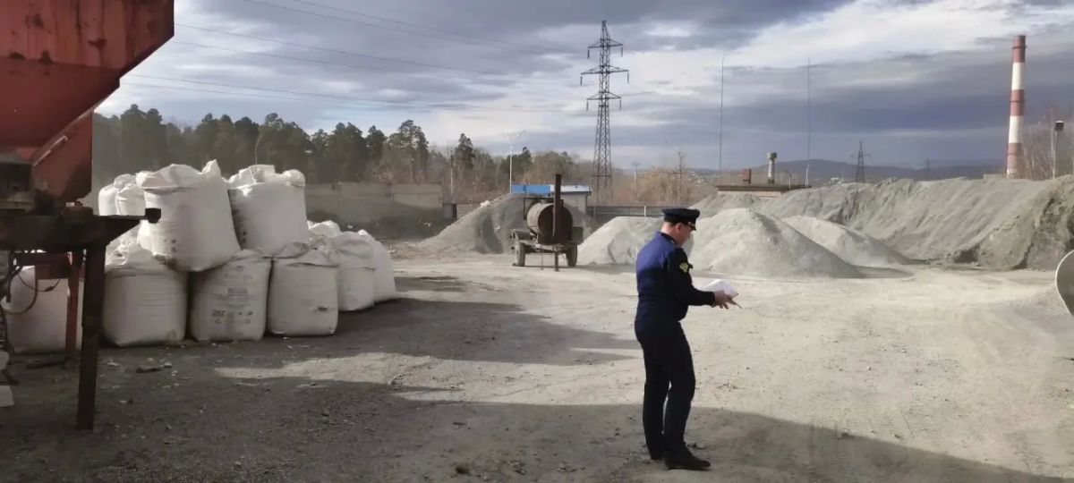 Прокуратура города Миасса проверила готовность к содержанию автомобильных дорог в зимний период Прокуратура города Миасса проверила готовность к содержанию автомобильных дорог в зимний период