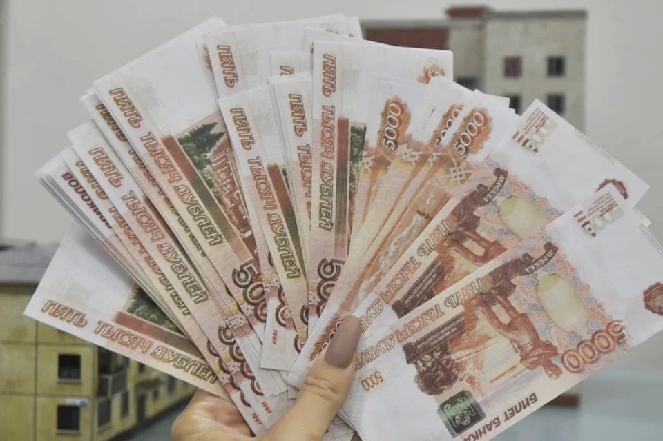 Миллиарды рублей: в Челябинской области за месяц выросло число кредитов наличными
