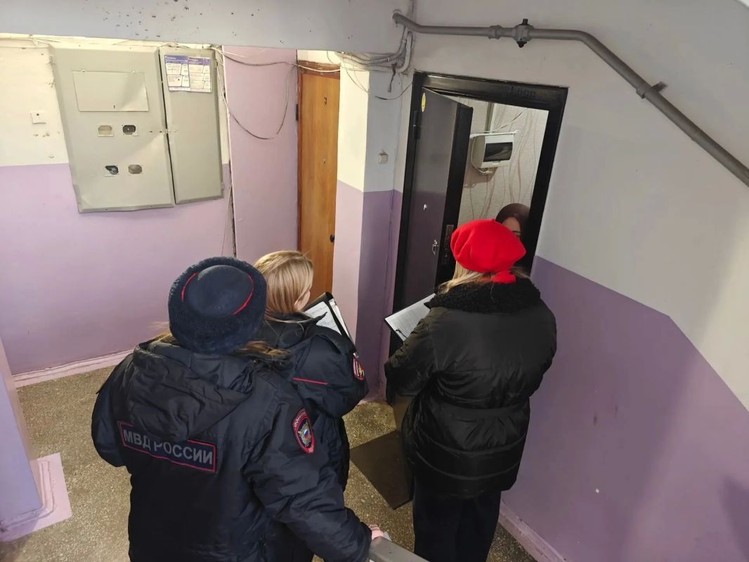 В Копейске полицейские и специалисты системы профилактики провели рейд по соблюдению миграционного законодательства и прав детей на образование