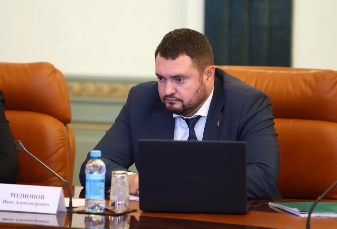 Правительство Челябинской области одобрило проект областного бюджета на ближайшие три года Правительство Челябинской области одобрило проект областного бюджета на ближайшие три года