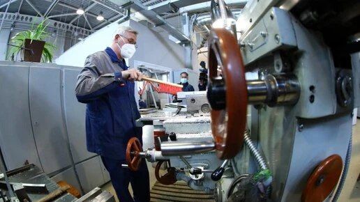 В Челябинске создали один из крупнейших в России кранов для подземных сетей