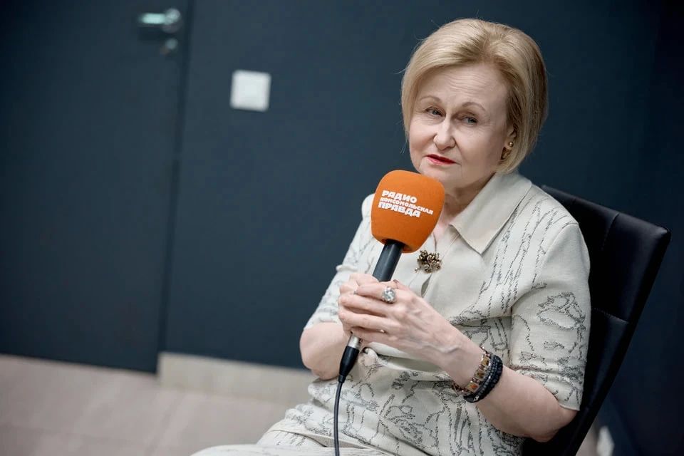 «Я — "компьютерная идиотка"»: Дарья Донцова рассказала о своем отношении к современным технологиям