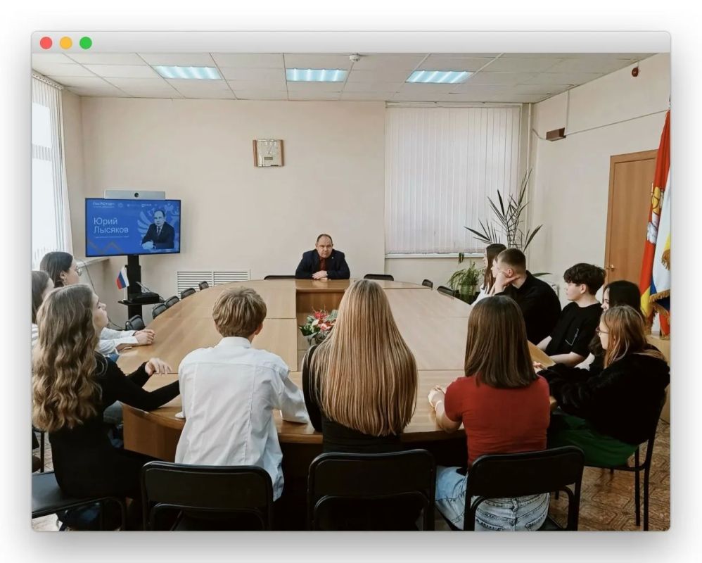 «ГосСтарт.Диалог»: молодёжь Кусы встретилась с Главой округа «ГосСтарт.Диалог»: молодёжь Кусы встретилась с Главой округа