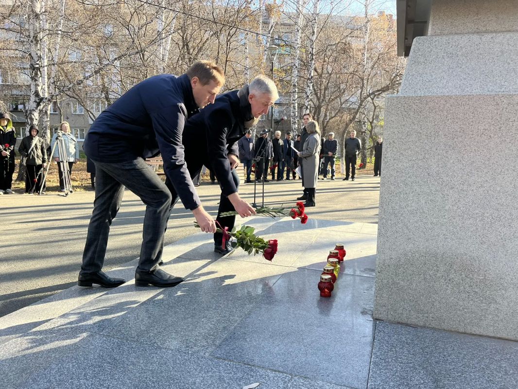В Копейске почтили память жертв политических репрессий В Копейске почтили память жертв политических репрессий