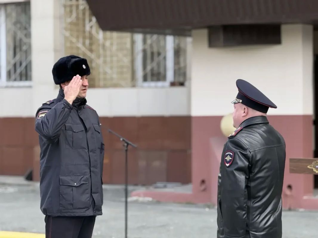 Полицейские совместно с Росимуществом передали 26 автомобилей нарушителей подразделениям для выполнения задач в зоне СВО Полицейские совместно с Росимуществом передали 26 автомобилей нарушителей подразделениям для выполнения задач в зоне СВО